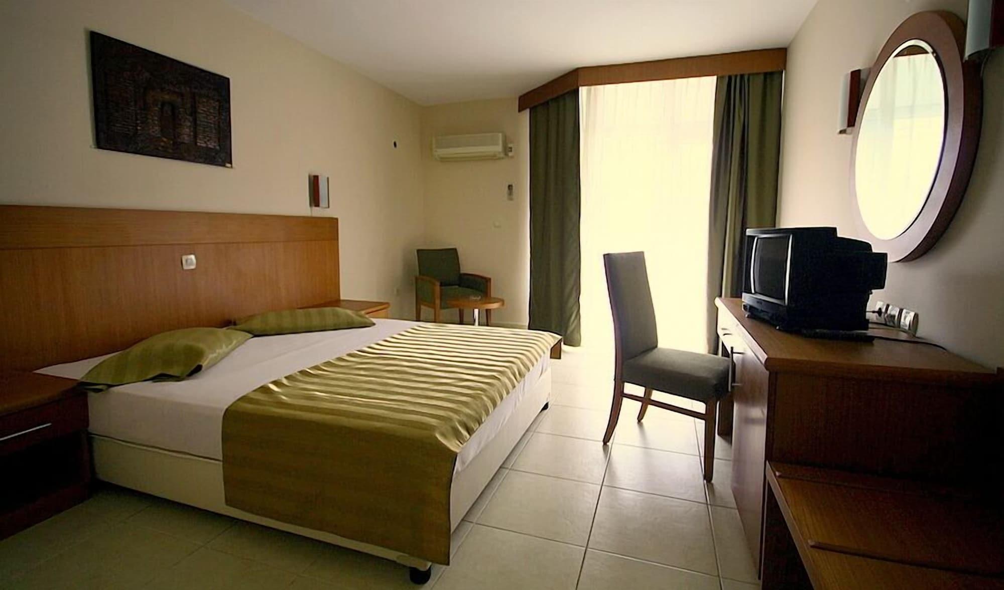 Surtel Hotel Kuşadası Ngoại thất bức ảnh