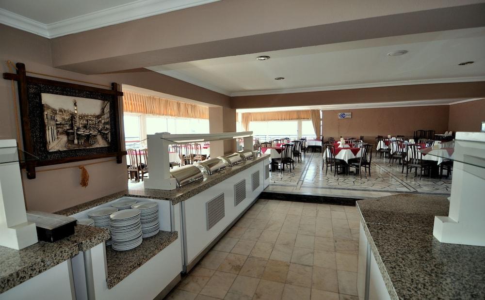 Surtel Hotel Kuşadası Ngoại thất bức ảnh