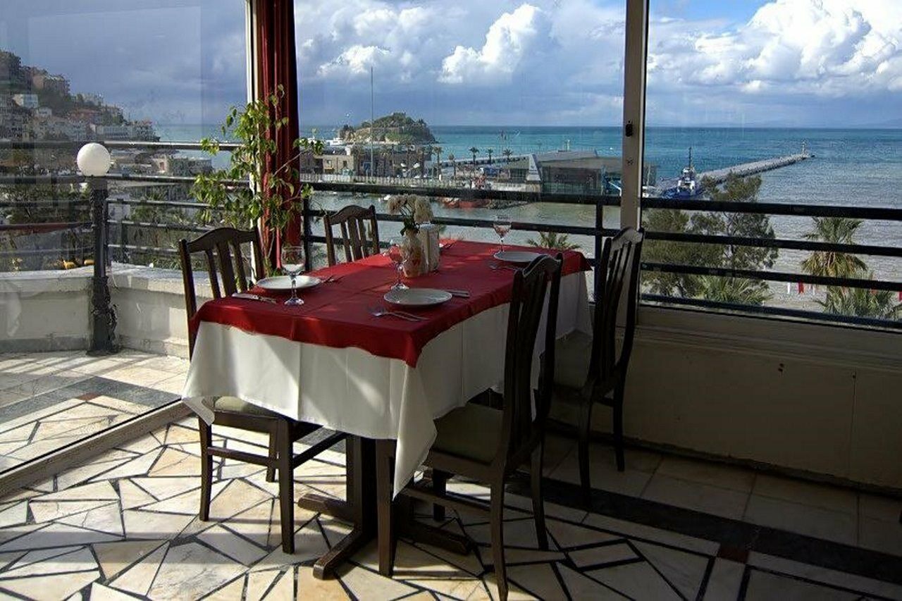 Surtel Hotel Kuşadası Ngoại thất bức ảnh