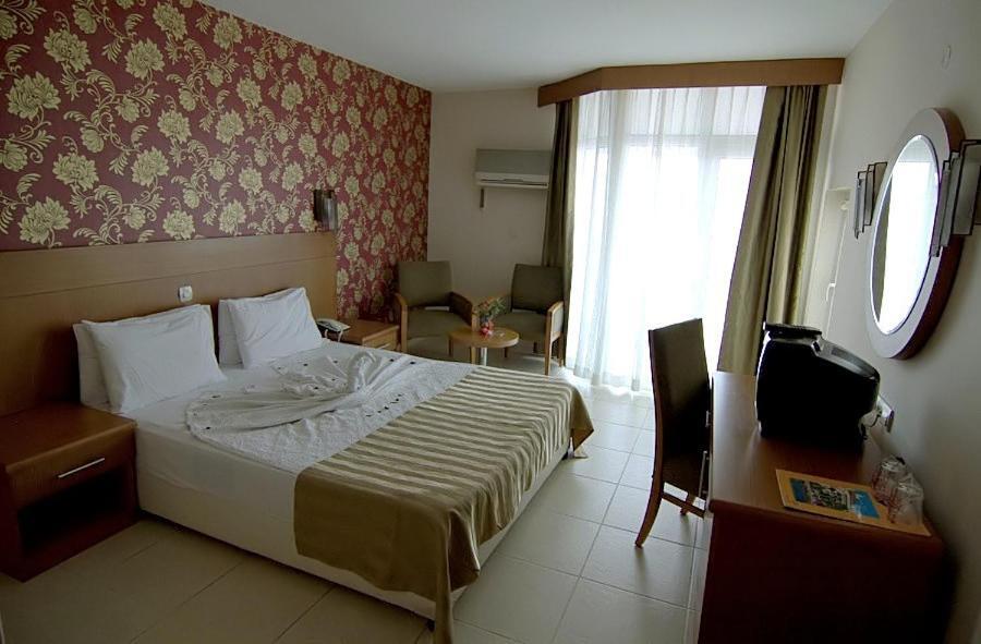 Surtel Hotel Kuşadası Ngoại thất bức ảnh